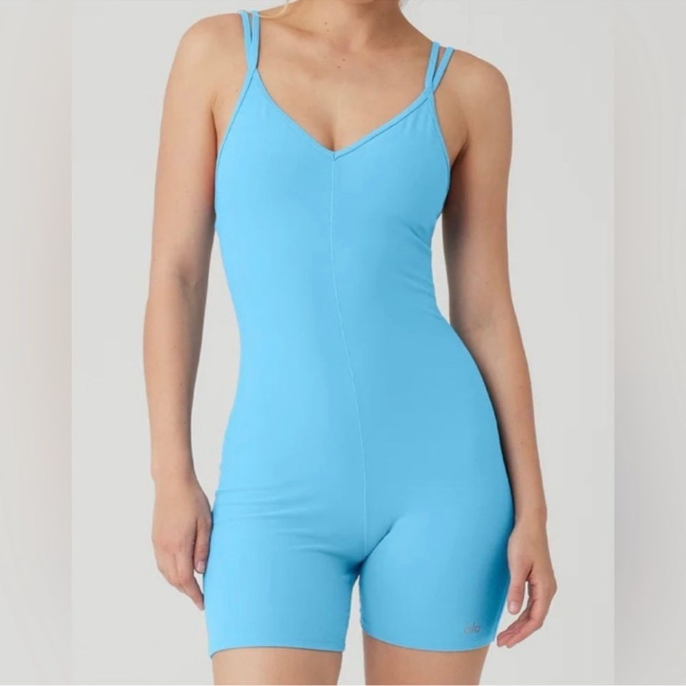 Alo Yoga Suns Out One piece Bodysuit Jumpsuit Romper Azure Blue Sz S 4-6 Rare